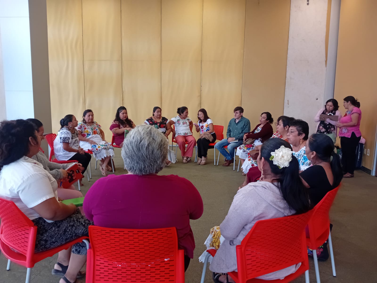 FORTALECEN ORGANISMO CREADO POR ARTESANAS