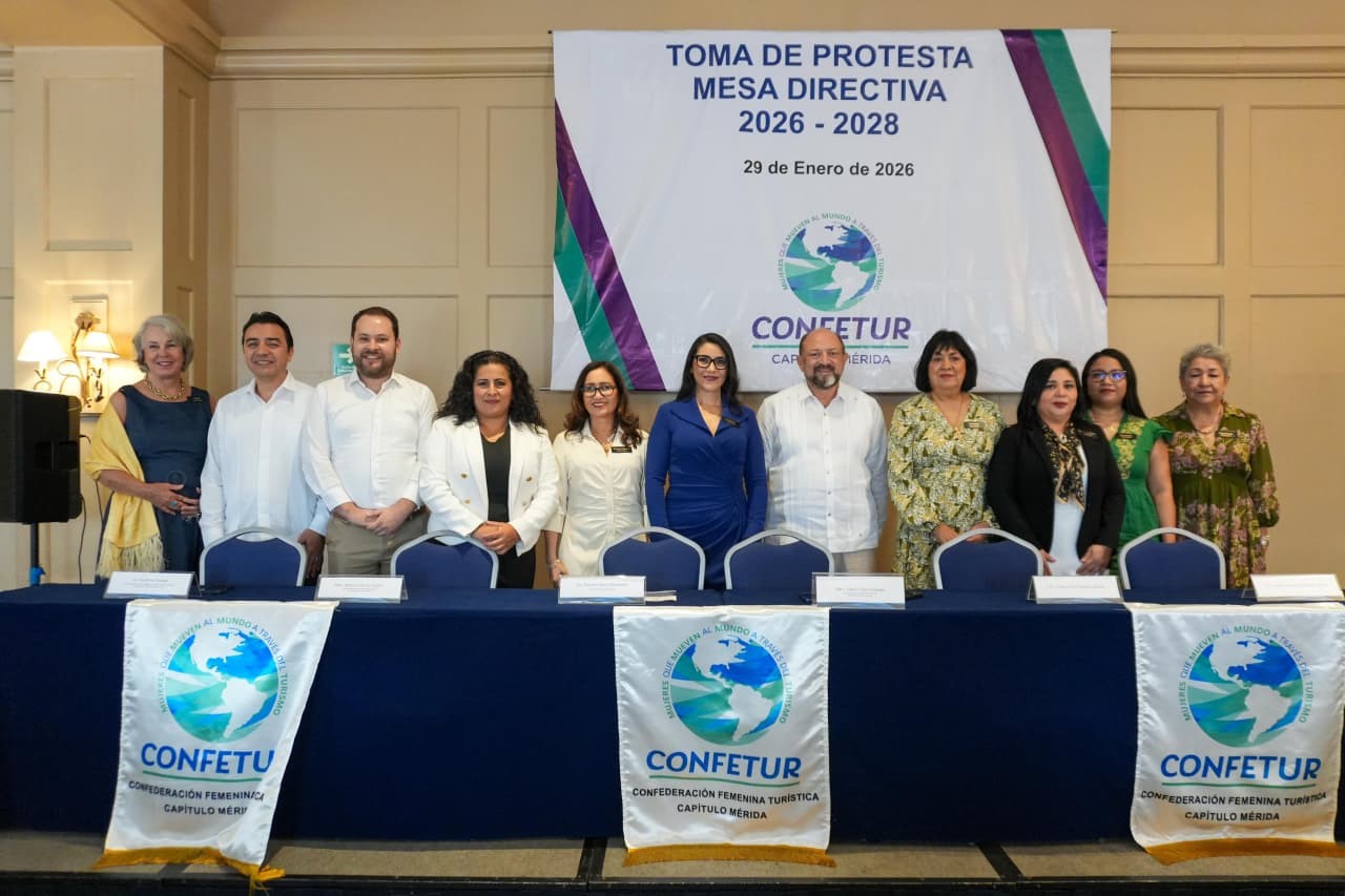 la Secretaría de Fomento Turístico tomó protesta a la nueva mesa directiva de la Confederación Femenina Turística.